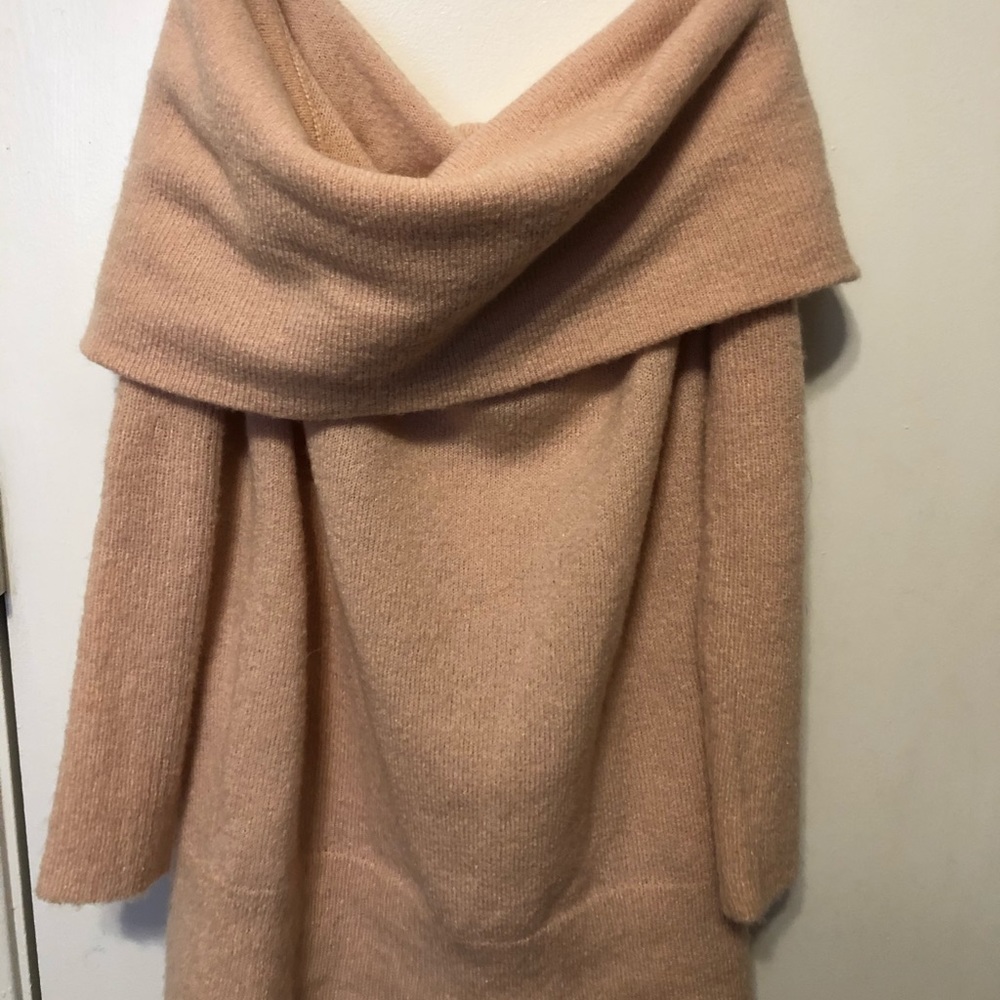 Off Shoulder Sweater - Picture 2 of 3